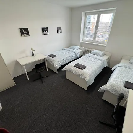 Sumavska - Veveri Vedle Sono Music Club Hostel